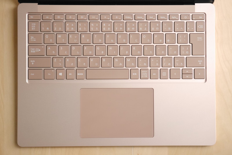 記念日 Surface Laptop サンドストーン