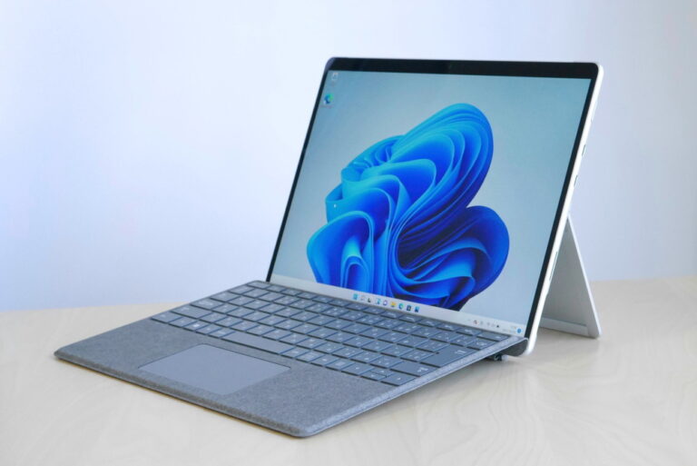 「Surface Pro 8」実機レビュー。これ1台で何でもできる！新デザイン2 in 1 PC！ - Surface PC レビューブログ