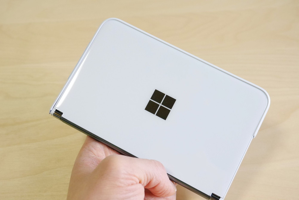 PC/タブレット PC周辺機器 Surface Duo 2 バンパー」レビュー。価格は高いけどデザインと機能面は 