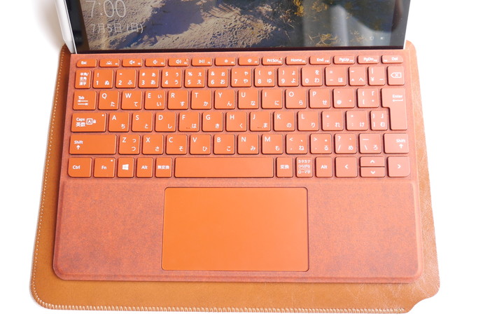 Surface Go 2 スリーブケース レビュー